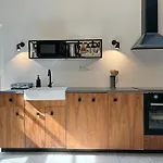 Erdős 4*