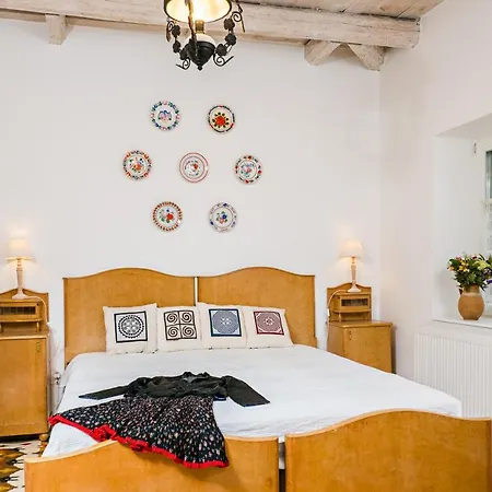 Erdos Vendeghaz 4* Pécsely