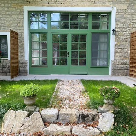 Erdos Vendeghaz بيت ضيافة 4*