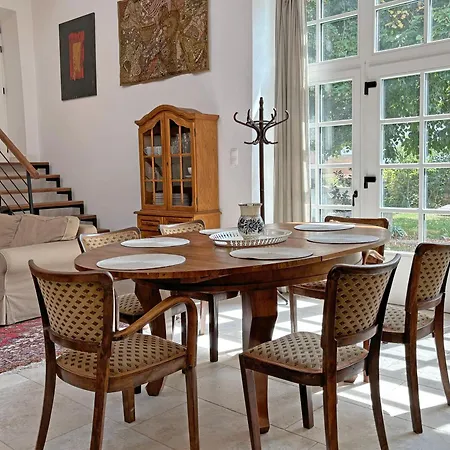 Erdos Vendeghaz بيت ضيافة