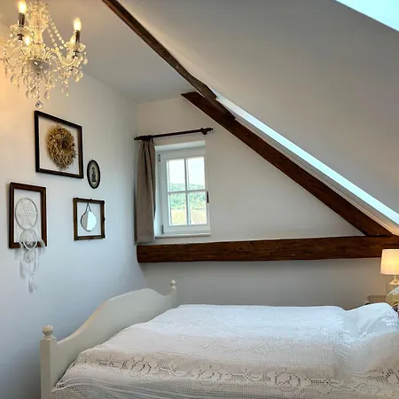 Erdos Vendeghaz 4* Pécsely