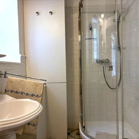 Erdos Vendeghaz بيت ضيافة 4*