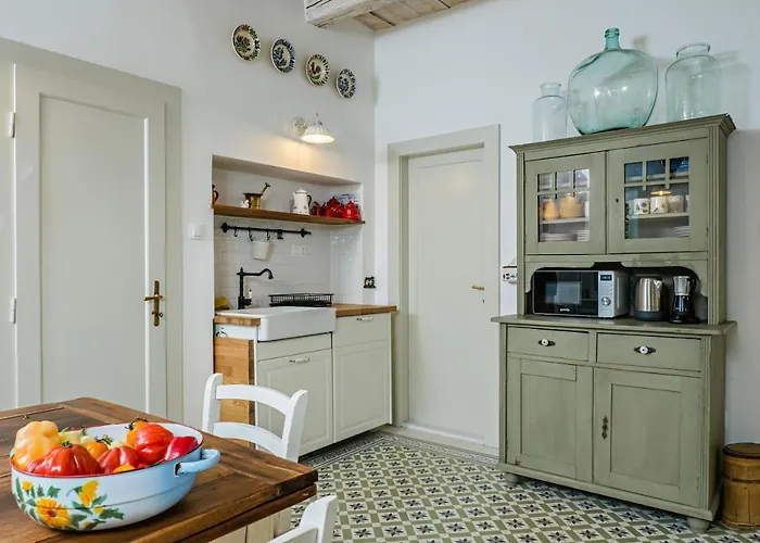 Konukevi Erdos Vendeghaz