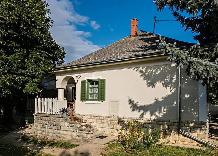 Erdos Vendeghaz Konukevi Pécsely