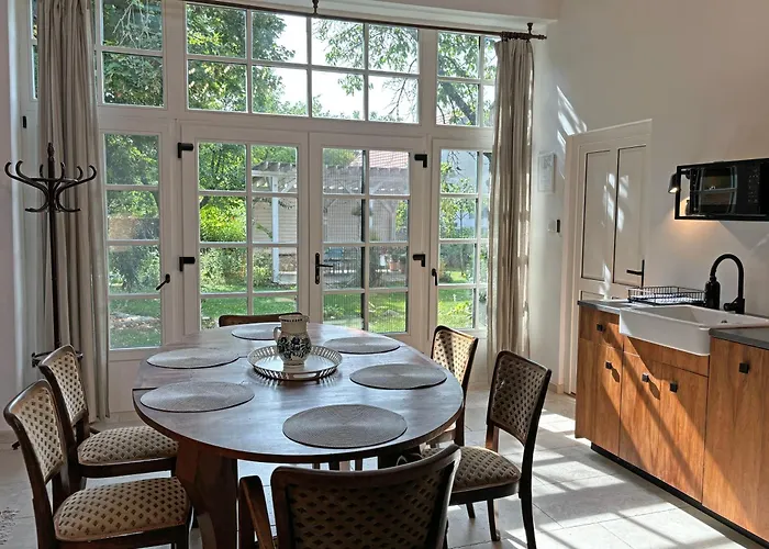 Erdos Vendeghaz Konukevi 4*