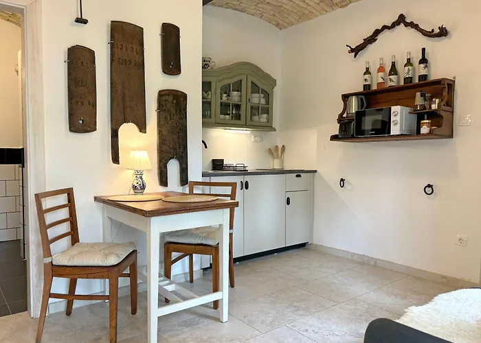 Konukevi Erdos Vendeghaz