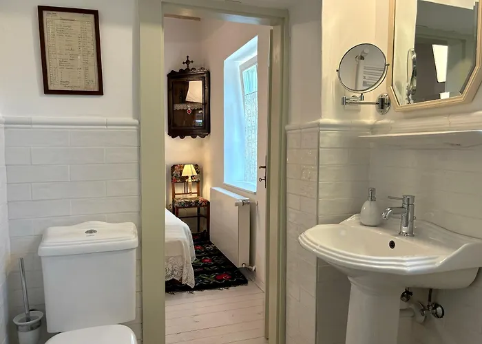 Erdos Vendeghaz 4* Pécsely