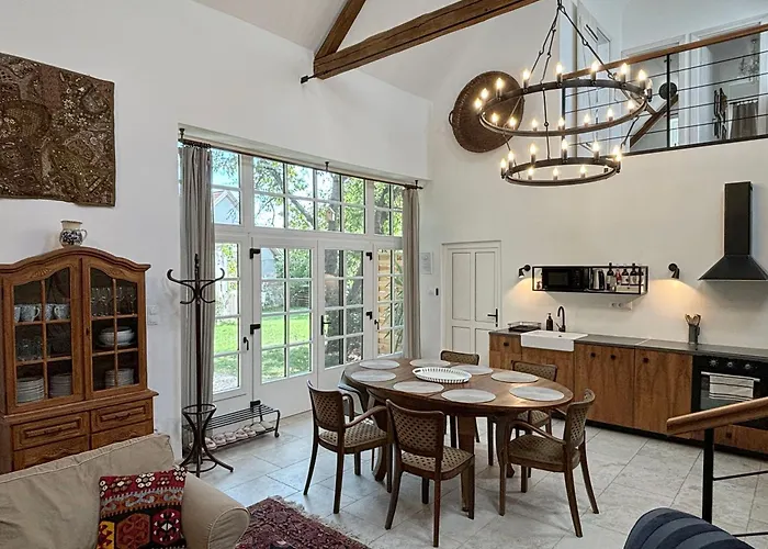 Erdos Vendeghaz 4* Pécsely